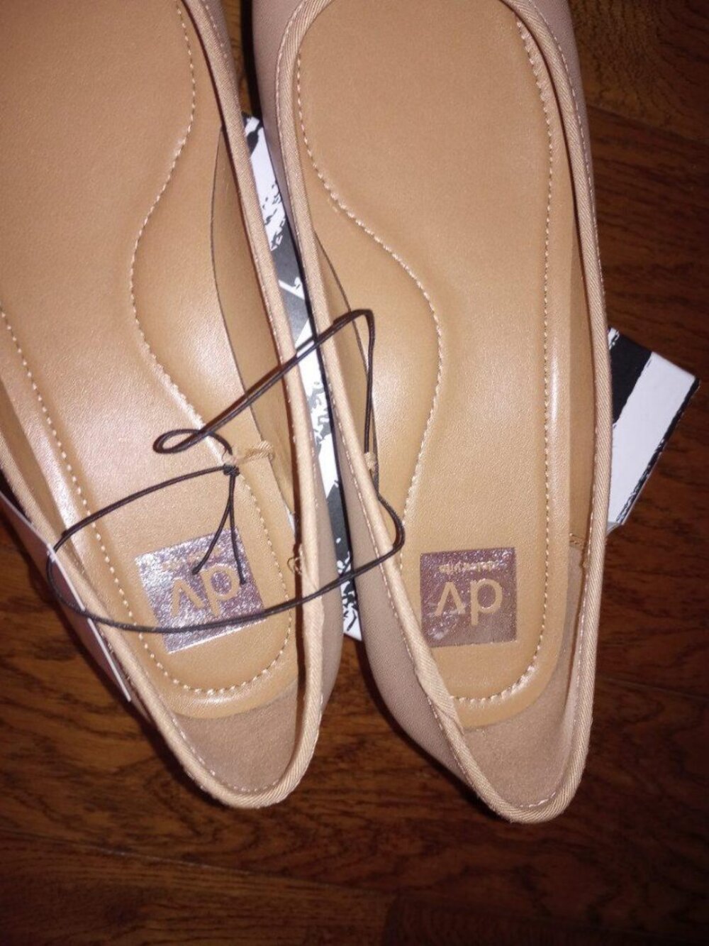 DV Dolce Vita Women's Size 10 Moxy DW624783 Beige Ballerina Flats NIB - Picture 5 of 7